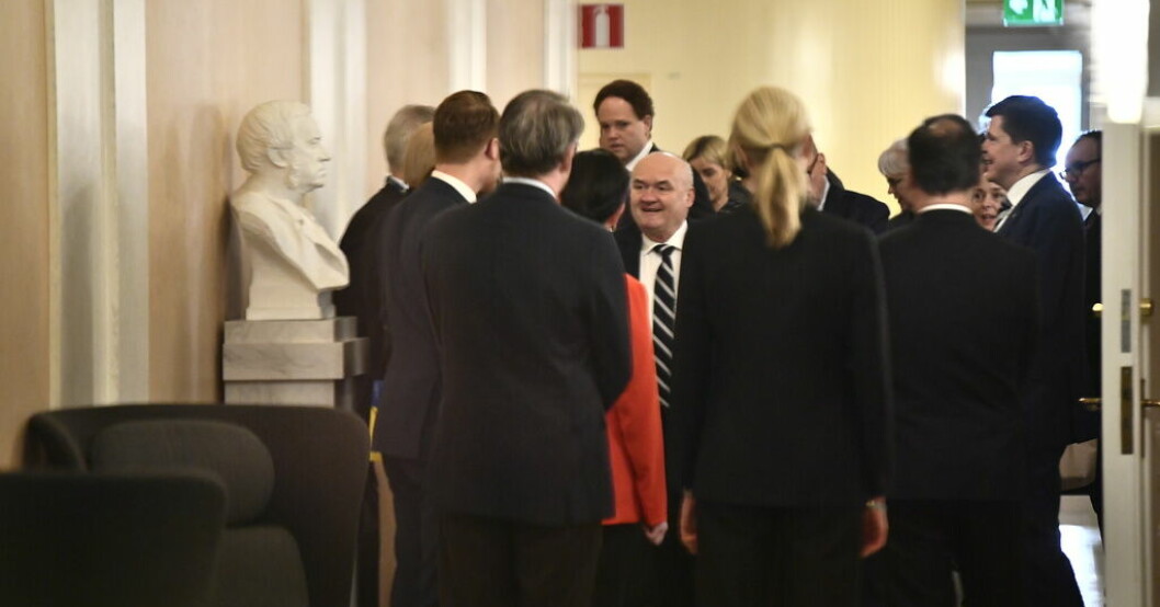 En ungersk delegation med parlamentsledamöter från premiärminister Viktor Orbáns regeringsparti Fidesz, däribland den vice talmannen, är i riksdagen för att bland annat möta talman Andreas Norlén. Ungersk toppolitiker: Sverige sprider lögner