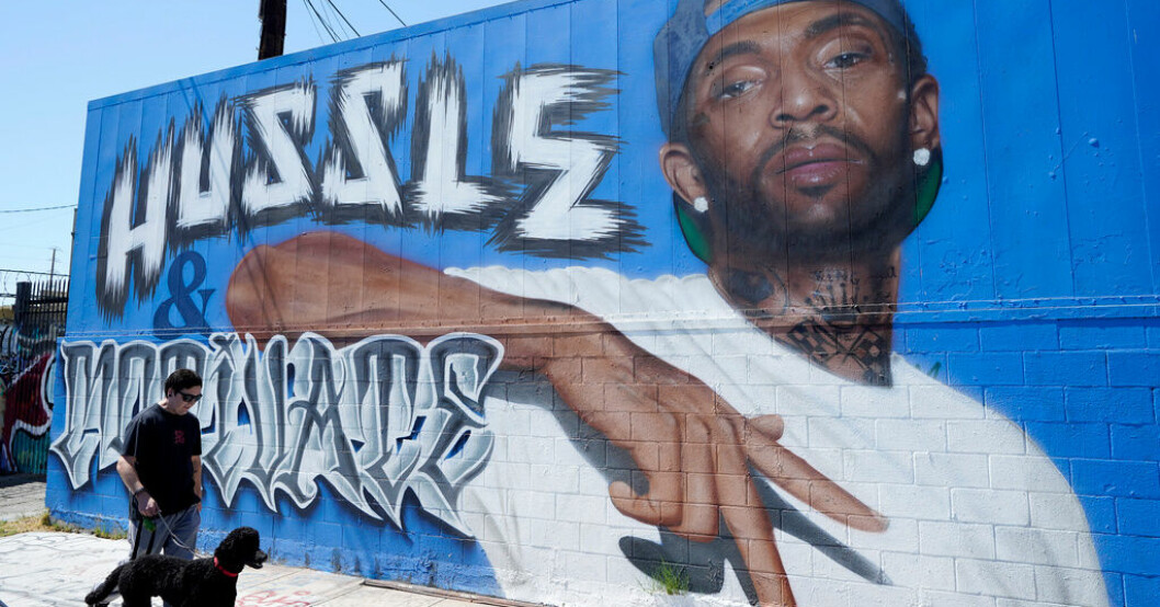 En väggmålning föreställande rapparen Nipsey Hussle i Los Angeles. Arkivbild. Långt fängelsestraff för Nipsey Hussles mördare