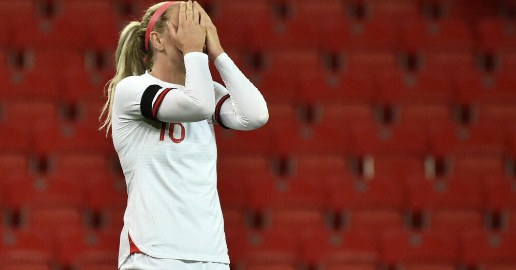Englands Fran Kirby missar sommarens VM. Arkivbild. Nytt avbräck för England – stjärna missar VM