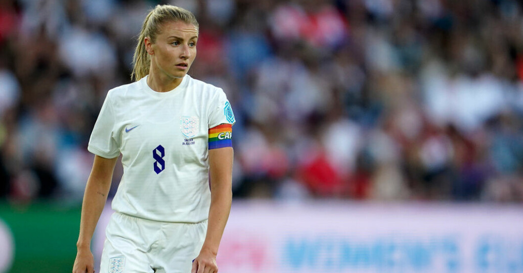 Englands lagkapten Leah Williamson. Arkivbild. England vill bära "One Love"-bindeln på VM