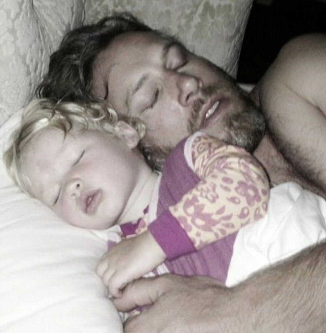 Via: <a href="https://twitter.com/jessicasimpson" target="_blank">Twitter</a>