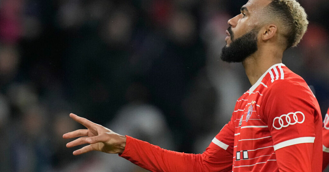 Eric Maxim Choupo-Moting missar stormatchen. Arkivbild. Bayerns bakslag – stjärnan skadad