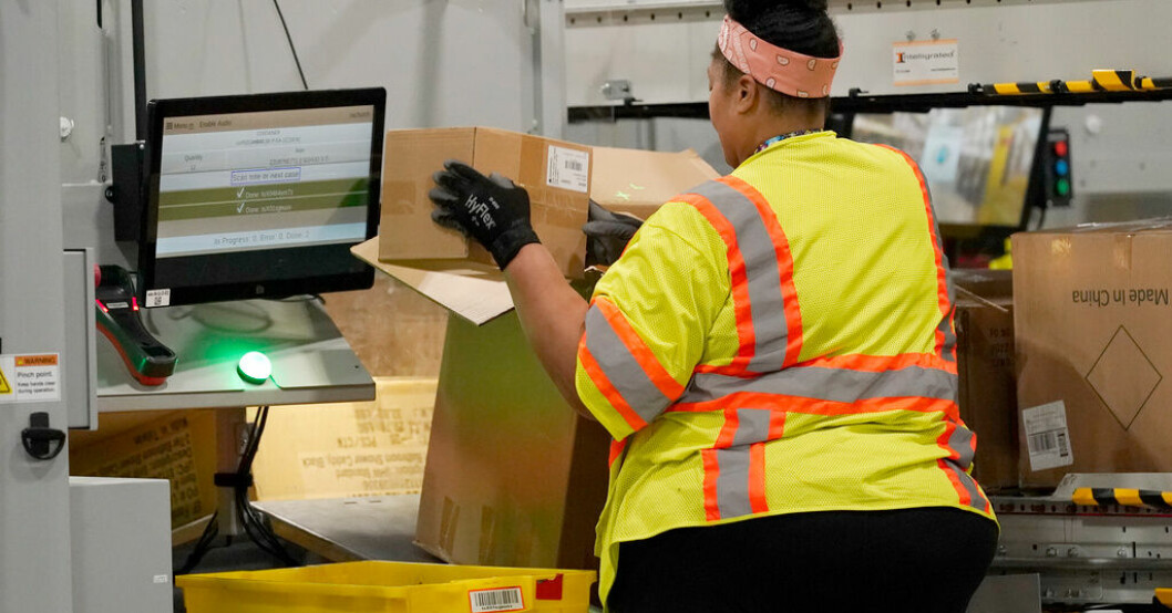 Ett av Amazons logistikcenter i USA. Arkivbild. USA-myndighet stämmer Amazon