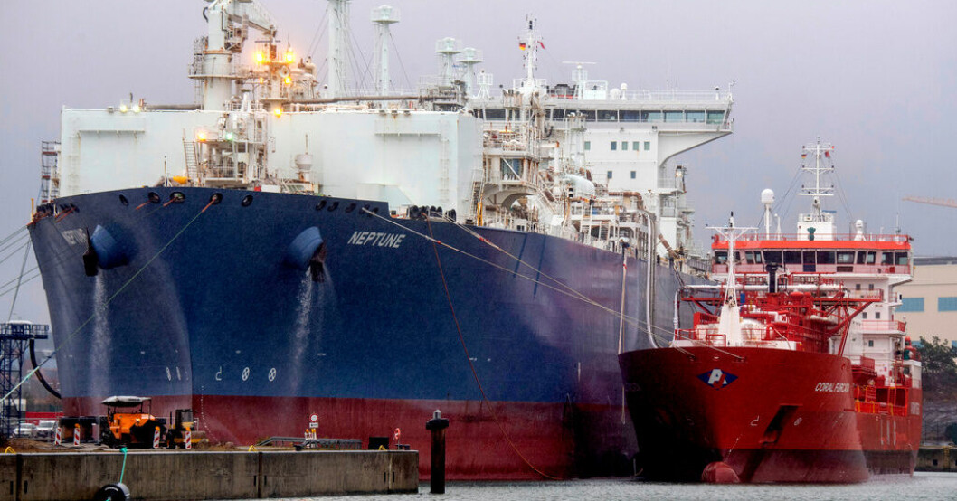 Ett skepp lastat med flytande fossilgas i Lubmin i norra Tyskland. Arkivbild. Gaspriset rasar i Europa