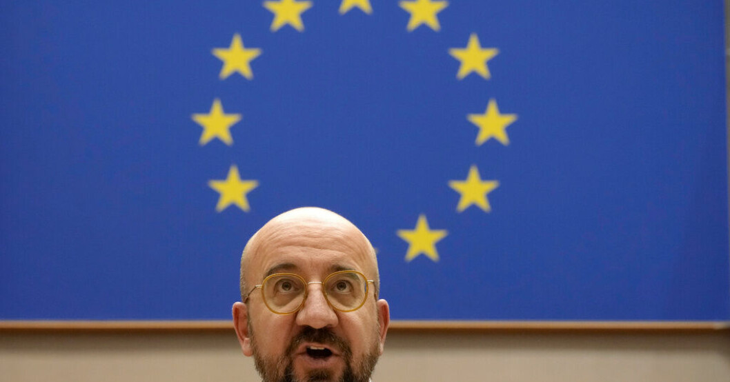 EU:s rådsordförande Charles Michel under ett framträdande i EU-parlamentet i mars. Arkivfoto. Flitigt flygande får EU-toppen att skaka