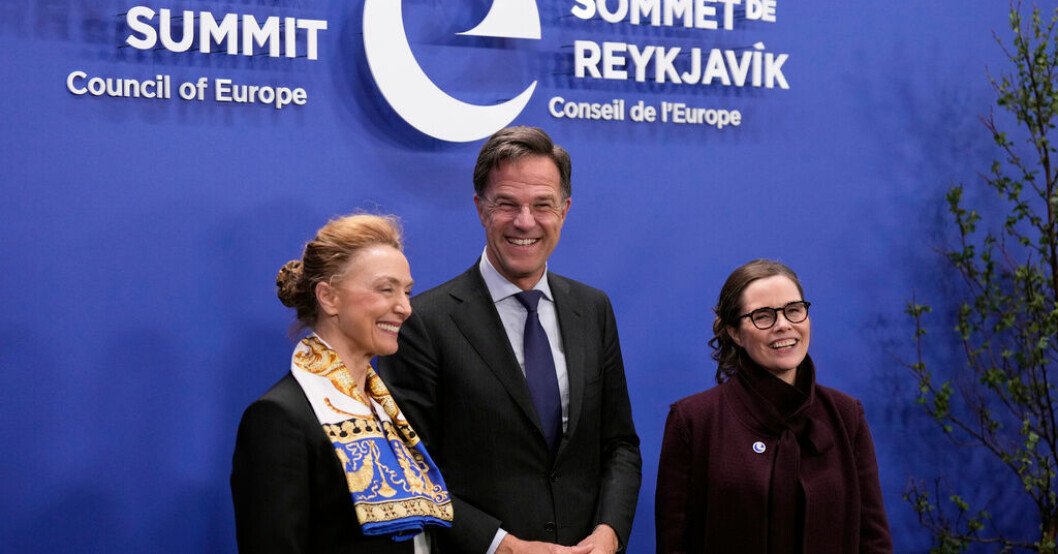 Europarådets generalsekreterare Marija Pejcinovic Buric, Nederländernas premiärminister Mark Rutte och Islands statsminister Katrín Jakobsdottír på toppmötet i Reykjavik. Nytt Ukrainaregister startas i Haag
