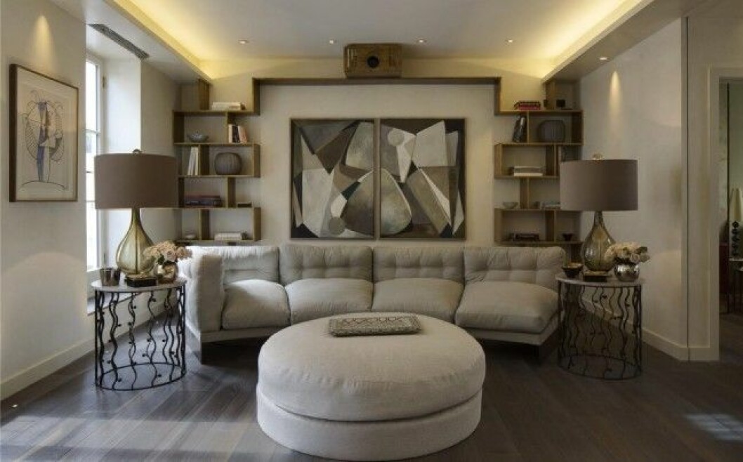 OBS!!! INGEN WEBBPUBLICERING INNAN MÅNDAG 29 FEBRUARI! For Sweden: ingår inte i avtal Eva O'Neill luxury home in London, Belgravia, is listed for 8 million pounds. Still no buyers after 2 months. According to the property description there is a lift between all four floors. The house has three bedrooms and four bathrooms. On the ground floor is a garage and from the newly built 58 square meter roof terrace and there is the possibility of growing a garden and amazing views of some of London's most expensive addresses. (c) Alec Byrne / IBL Bildbyrå LONDON,England February 16, 2016. Sweden's Princess MadeleineÕs London home for sale. Contact Alec Byrne in Los Angeles Phone: 818-881-8855 Email: info@alecbyrne.com Office: 18034 Ventura Blvd. Suite 180. Encino. CA 91316 Special Instructions: Alec Byrne Syndication does not claim any Copyright or License in the attached material. Any downloading fees charged by Alec Byrne are for our services only, and do not convey to the user any Copyright or License in the material. By publishing this material , the user expressly agrees to indemnify and to hold Alec Byrne harmless from any claims , demands, or causes of action arising out of or connected in any way with user's publication of the material. IBL OBS!!! INGEN WEBBPUBLICERING INNAN MÅNDAG 29 FEBRUARI!