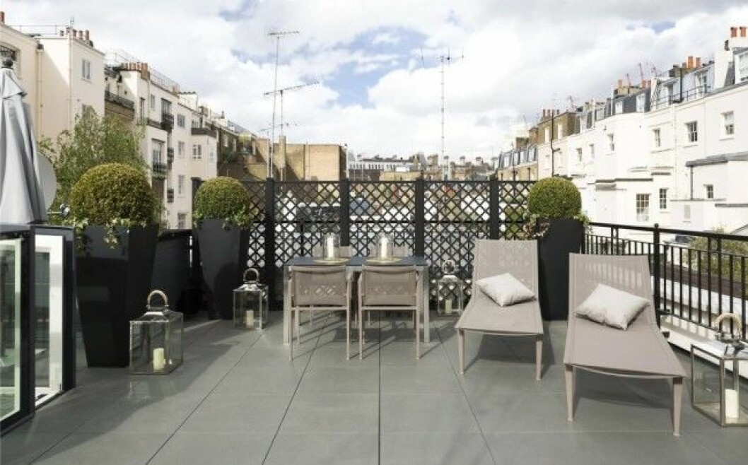 OBS!!! INGEN WEBBPUBLICERING INNAN MÅNDAG 29 FEBRUARI! For Sweden: ingår inte i avtal Eva O'Neill luxury home in London, Belgravia, is listed for 8 million pounds. Still no buyers after 2 months. According to the property description there is a lift between all four floors. The house has three bedrooms and four bathrooms. On the ground floor is a garage and from the newly built 58 square meter roof terrace and there is the possibility of growing a garden and amazing views of some of London's most expensive addresses. (c) Alec Byrne / IBL Bildbyrå LONDON,England February 16, 2016. Sweden's Princess MadeleineÕs London home for sale. Contact Alec Byrne in Los Angeles Phone: 818-881-8855 Email: info@alecbyrne.com Office: 18034 Ventura Blvd. Suite 180. Encino. CA 91316 Special Instructions: Alec Byrne Syndication does not claim any Copyright or License in the attached material. Any downloading fees charged by Alec Byrne are for our services only, and do not convey to the user any Copyright or License in the material. By publishing this material , the user expressly agrees to indemnify and to hold Alec Byrne harmless from any claims , demands, or causes of action arising out of or connected in any way with user's publication of the material. IBL OBS!!! INGEN WEBBPUBLICERING INNAN MÅNDAG 29 FEBRUARI!