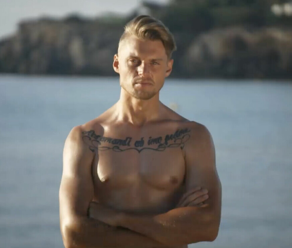 Kristoffer i <span class=" italic" data-lab-italic_desktop="italic">Ex on the beach</span> 2018. Kristoffer Östman i Ex on the beach 2018