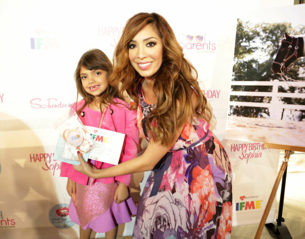 Farrah med dottern Sophia. EXCLUSIVE: Farrah Abraham's daughter Sophia has a blasting 7th birthday party!