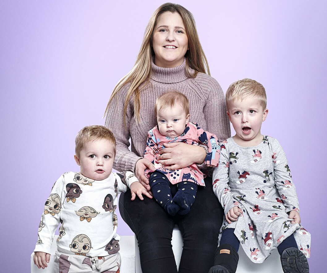 Fayme Elmén från Unga mammor med barnen Colin, Leo och Mila.