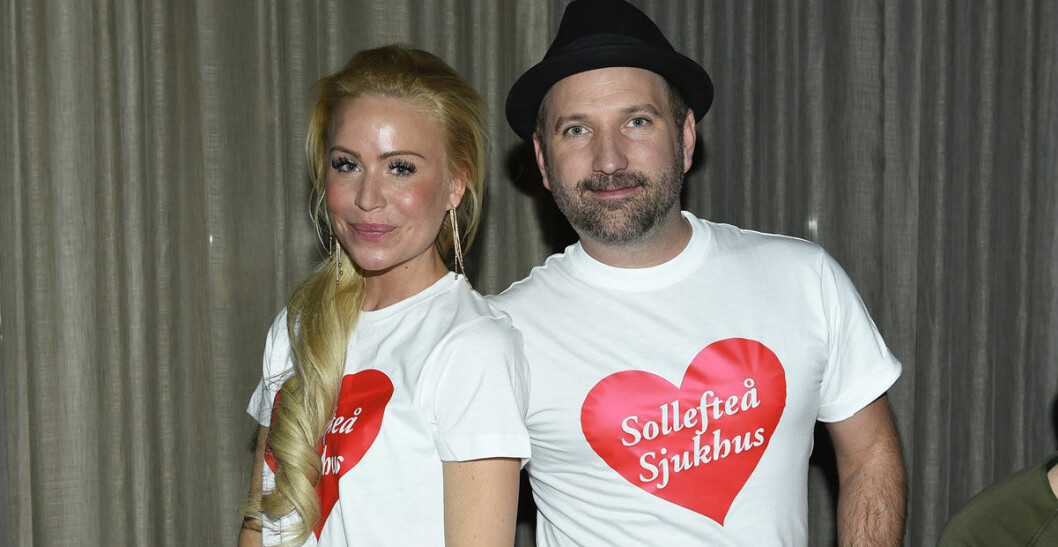 Sara Varga och Lars Hägglund i Sollefteå-tröjor. Foto: IBL