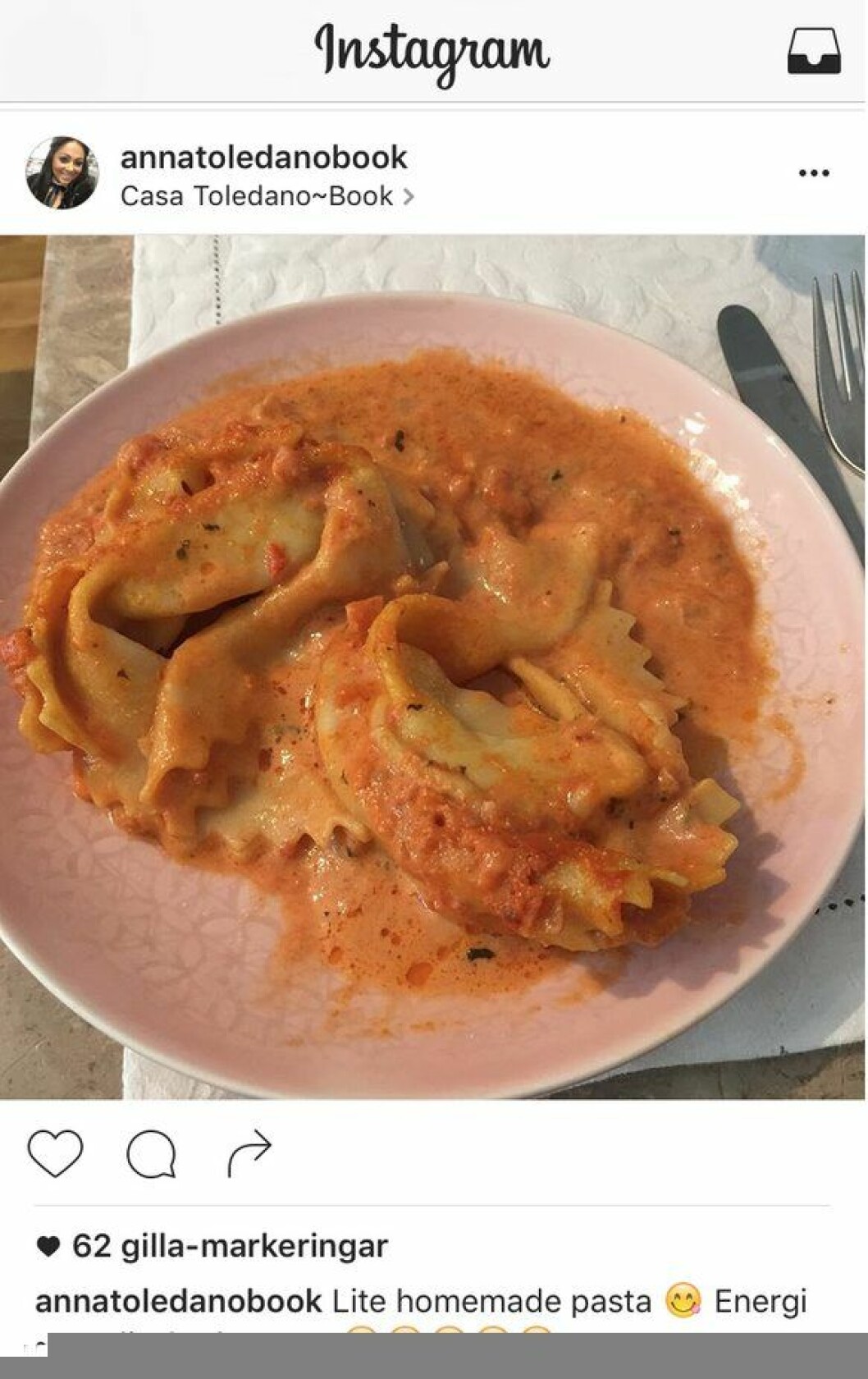 Anna Book lade upp denna bild på sin “hemmagjorda” pasta på sitt Instagramkonto.