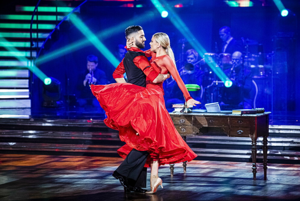 Filip Dikmen med danspartnern Linn Hegdal under den tredje deltävlingen av <span class=" italic" data-lab-italic_desktop="italic">Let's dance</span> 2022. Filip Dikmen med danspartnern Linn Hegdal under den tredje deltävlingen av Let's dance 2022.
