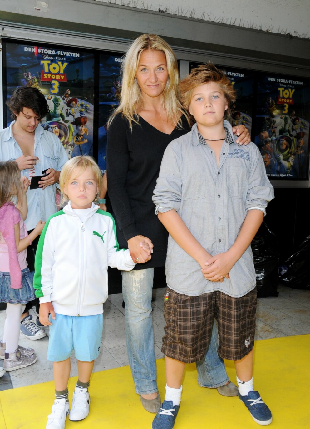 Kristin Kaspersen med sönerna Leon och Filip Lamprecht Fili