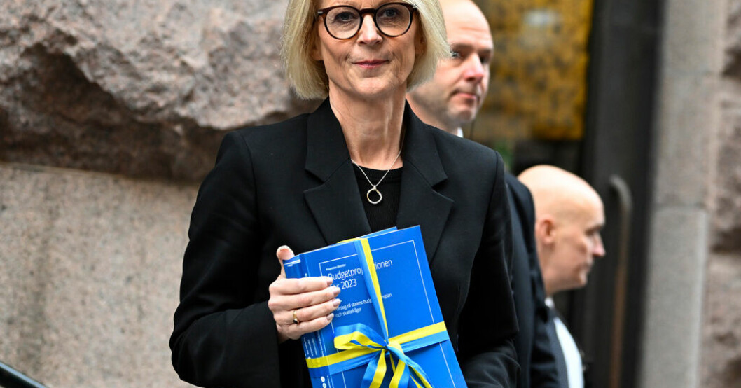Regeringen sänker svensk BNP-prognos