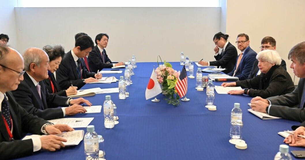 Finansministrar och centralbankschefer från G7-länderna har träffats i japanska Niigata. G7 ökar på stödet till Ukraina