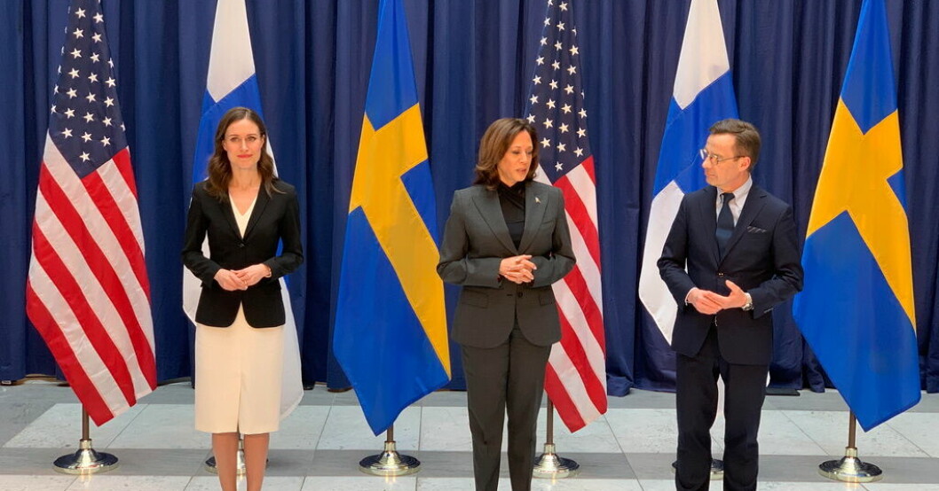 Finlands premiärminister Sanna Marin, USAs vicepresident Kamala Harris och Sveriges statsminister Ulf Kristersson på säkerhetskonferensen i München. Sverige och Finland tackar Harris för USA-stöd