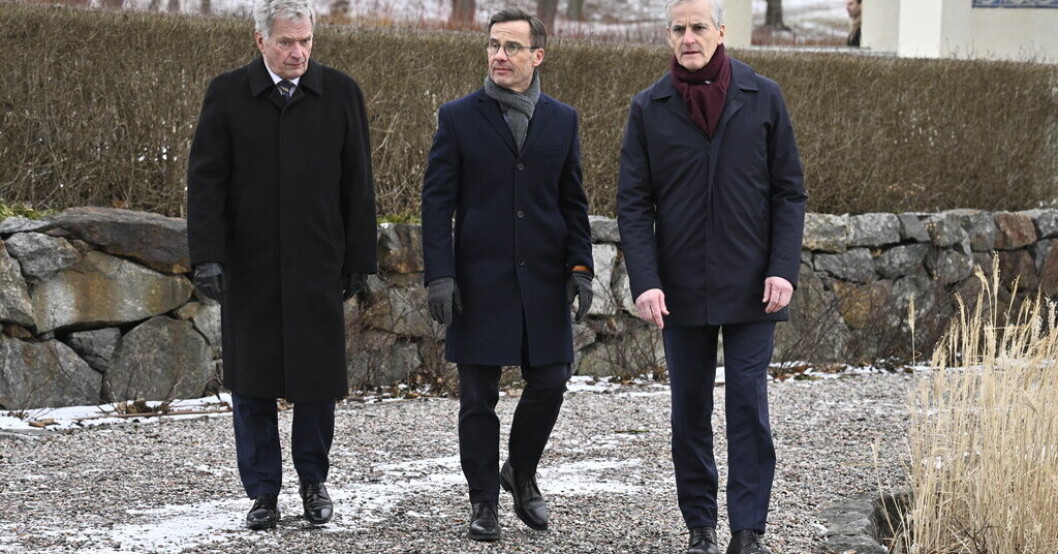 Finlands president Sauli Niinistö, Sveriges statsminister Ulf Kristersson och Norges statsminister Jonas Gahr Støre vid säkerhetsmötet på Harpsund. Finland väntar inte med Natounderskrift
