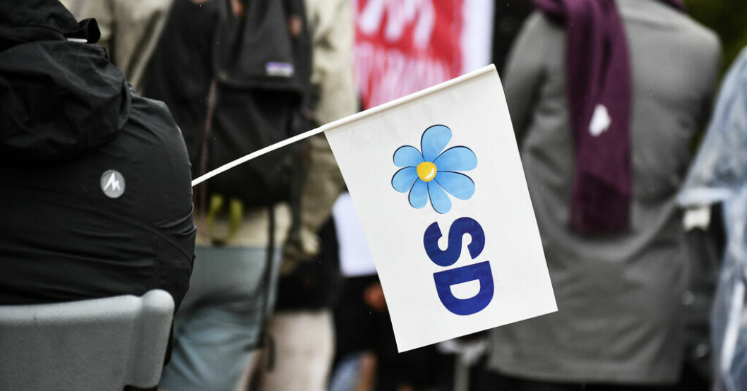 Flagga som föreställer Sverigedemokraternas logga.