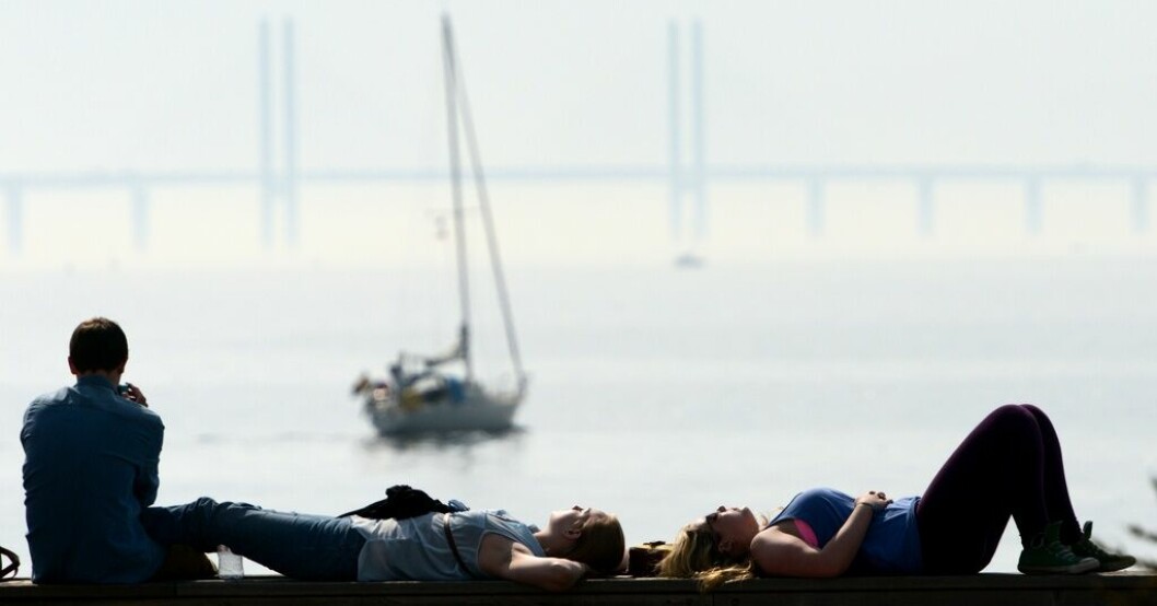 Flera årstider på samma gång: Sommar i söder – vinter i norr.