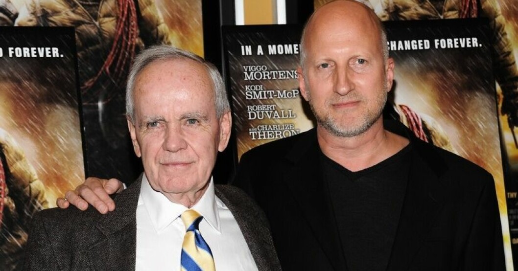 Författaren Cormac McCarthy och regissören John Hillcoat. Arkivbild. Hyllad McCarthy-roman blir film