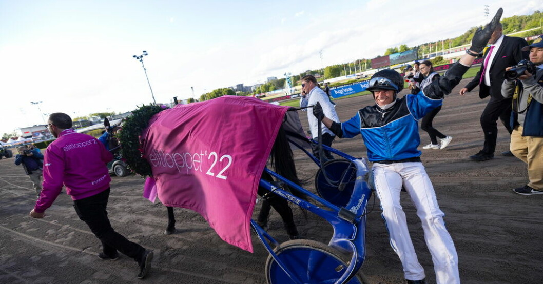 Förra året vanns Elitloppet av den franska hästen Etonnant med kusken Anthony Barrier. Arkivbild. Guide: Allt du behöver veta inför Elitloppet
