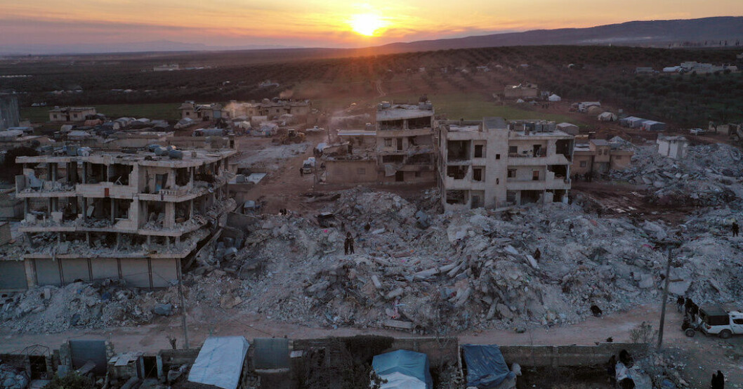 Förstörda hus i den syriska staden Jinderis. Bild från i torsdags. FN: Över fem miljoner syrier kan vara hemlösa