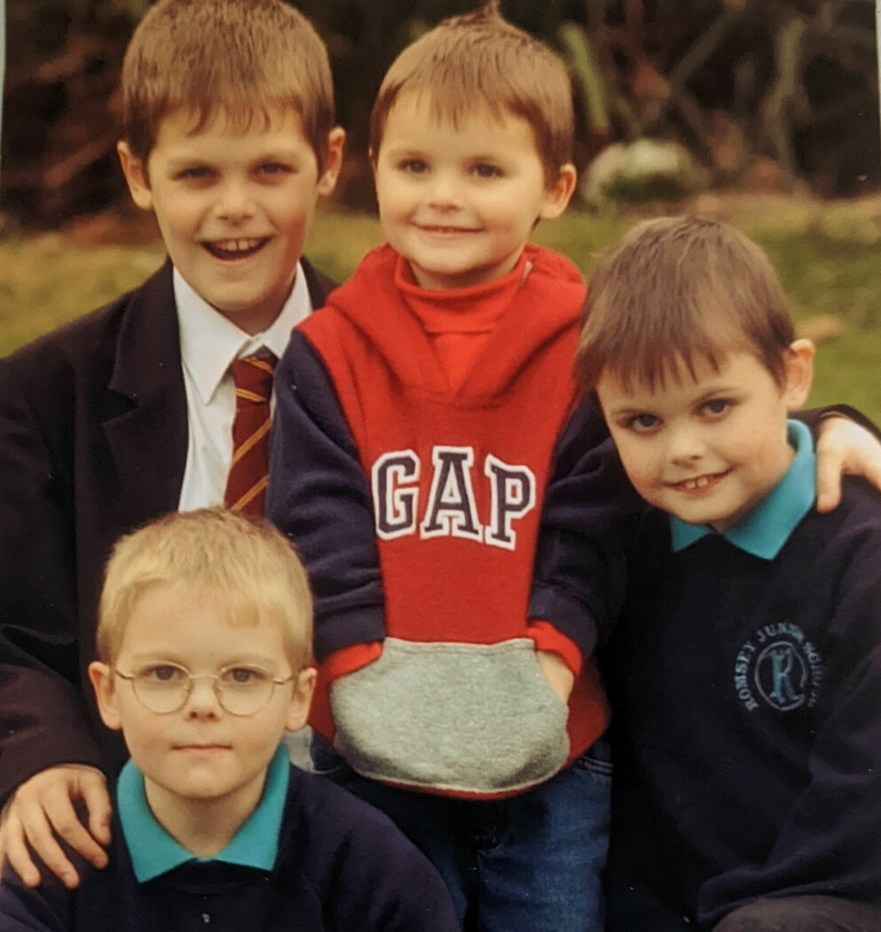 Bröderna Luke, Daniel, Nathan och Joshua Harley när de var små.