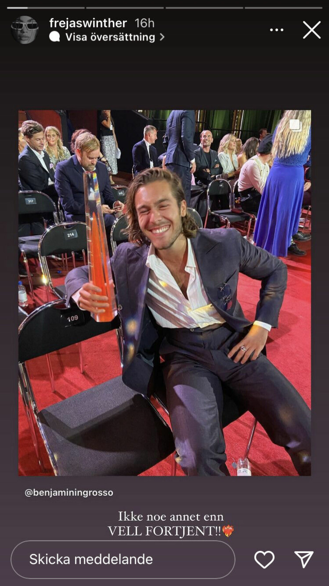 Frøya stöttar Benjamin på distans med en hyllning på Instagram story. Gulligt! Frøya stöttar Benjamin på distans med en hyllning på Instagram story. Gulligt!