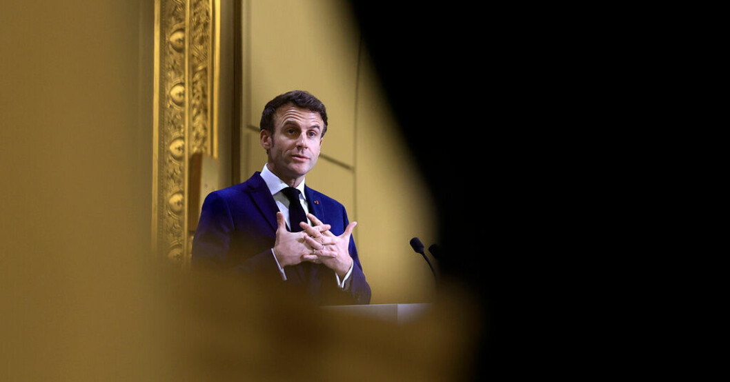 Frankrikes president Emmanuel Macron under en ceremoni i Élyséepalatset i januari. Tre döms för mordkomplott mot Macron