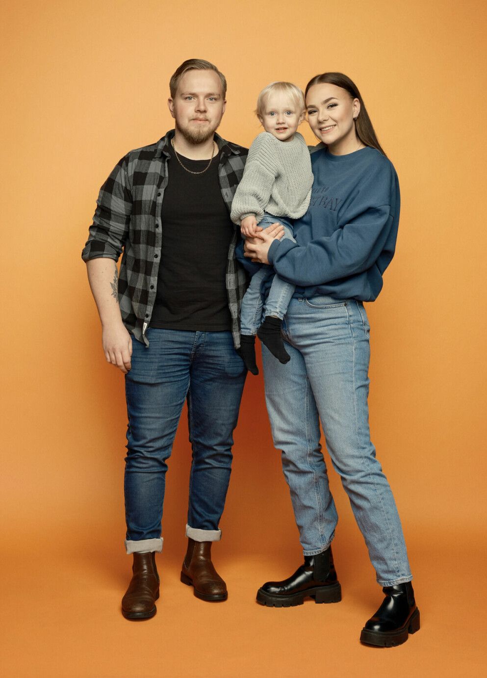 Frida Moen, Pontus Hiitti och Alina. Frida Moen och Pontus Hiitti med Alina