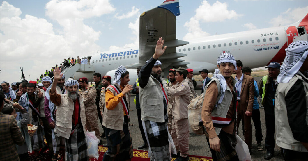Jubel när frigivna fångar landade i Jemen
