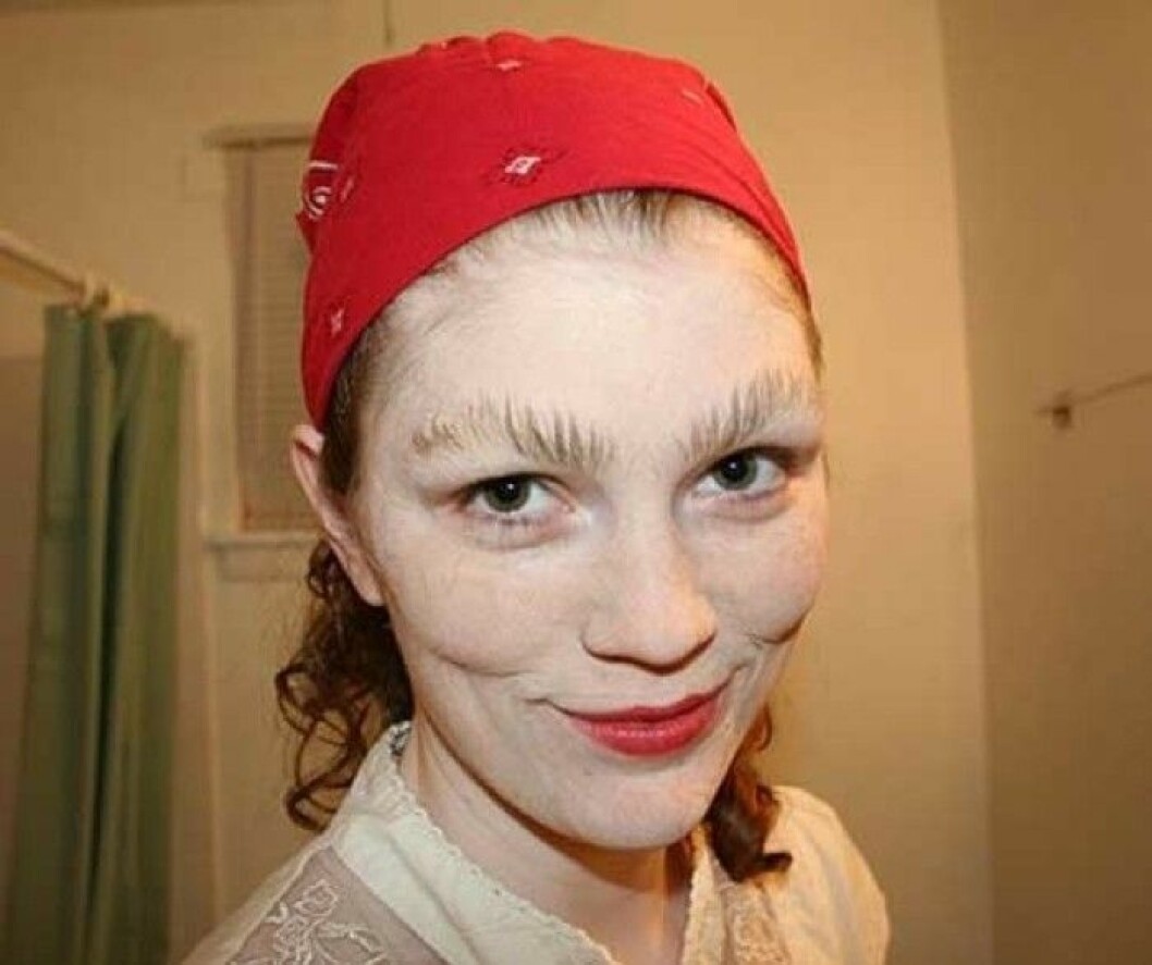 Funny-Eyebrow-Fails-03