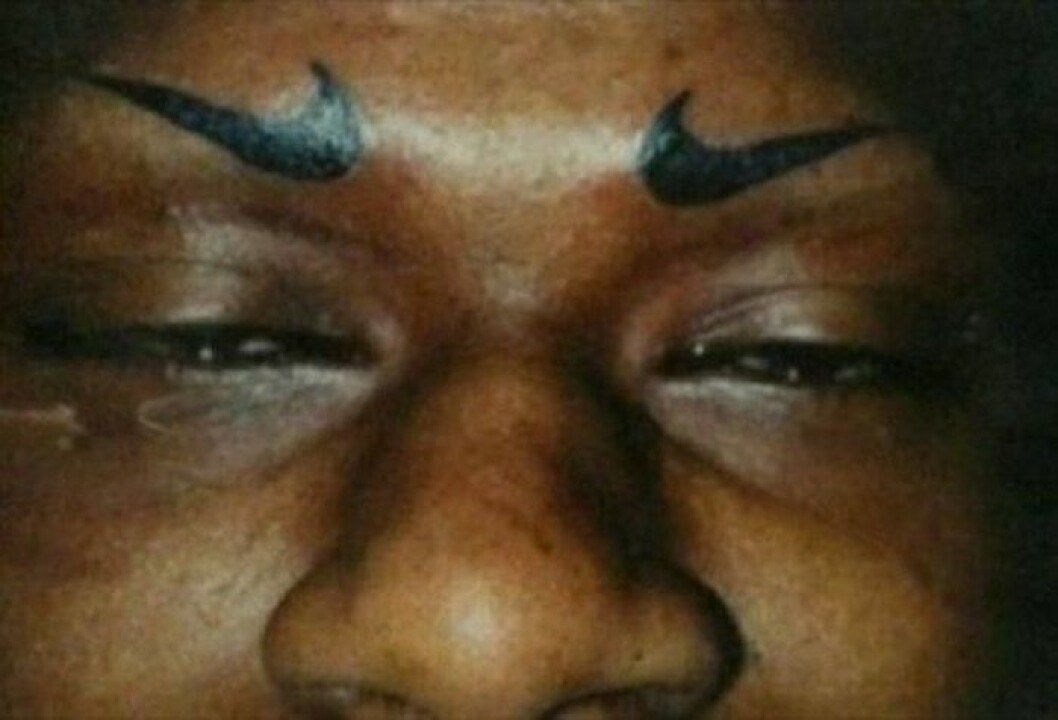 Funny-Eyebrow-Fails-09