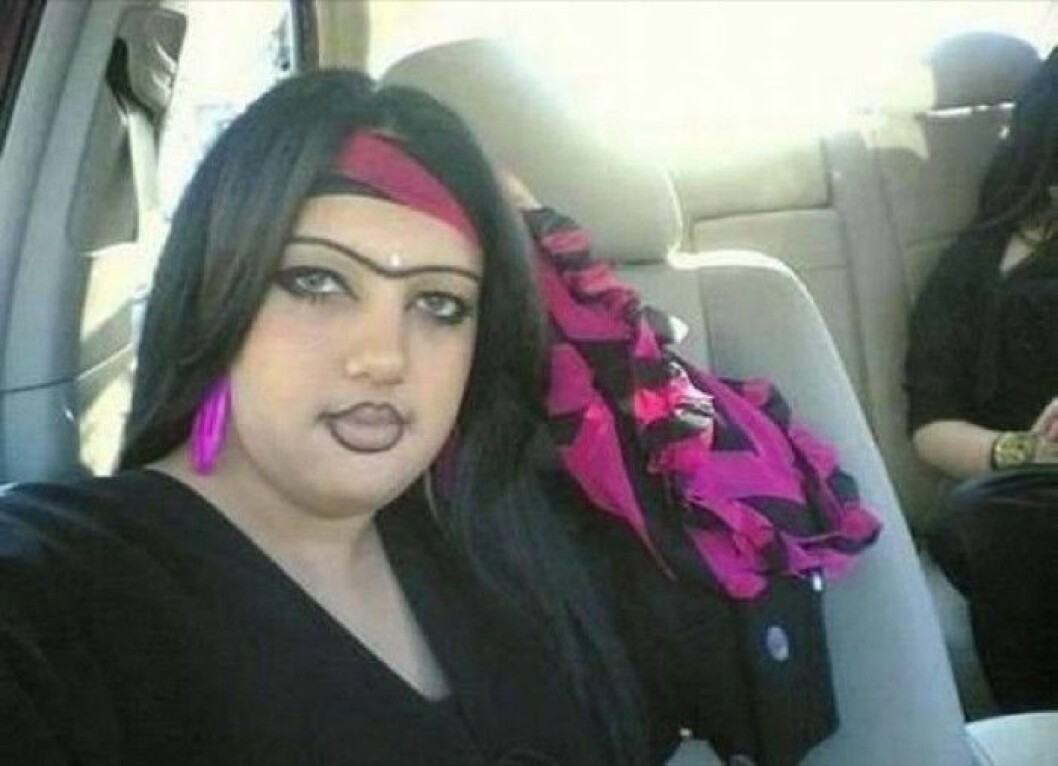 Funny-Eyebrow-Fails-19