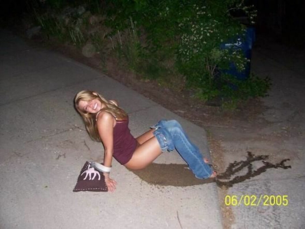 Via: <a href="http://captainjimmy99999.deviantart.com/art/Funny-Drunk-Sleepy-Girls-7-404287847" target="_blank" rel="noopener">Deviantart</a> funny_drunk_sleepy_girls_7_by_captainjimmy99999-d6opahz