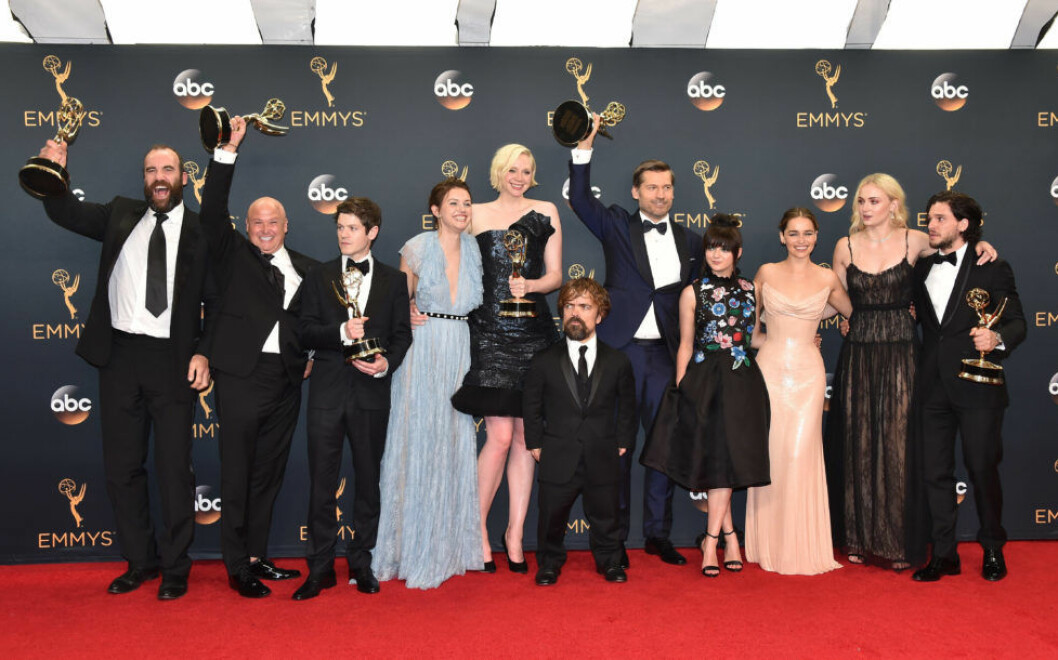 Rory McCann, Conleth Hill, Iwan Rheon, Gwendoline Christie, Peter Dinklage, Nikolaj Coster-Waldau, Maisie Williams, Emilia Clarke, Sophie Turner och Kit Harrington från Game of Thrones var glada vinnare,
