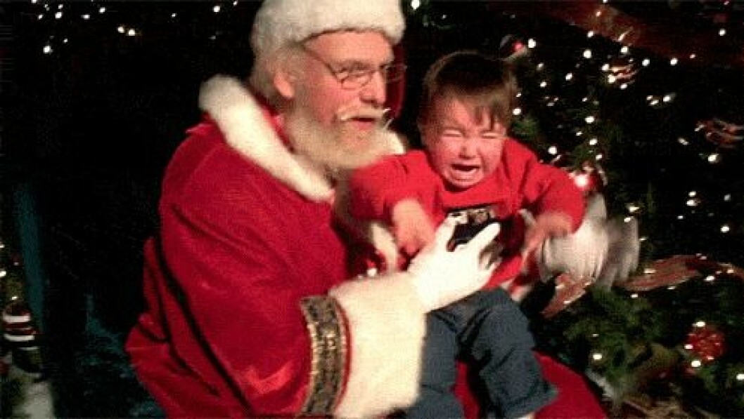 Via: <a href="http://giphy.com/gifs/fail-christmas-crying-7S203FAxCtgwE" target="_blank" rel="noopener">Giphy</a> giphy (14)