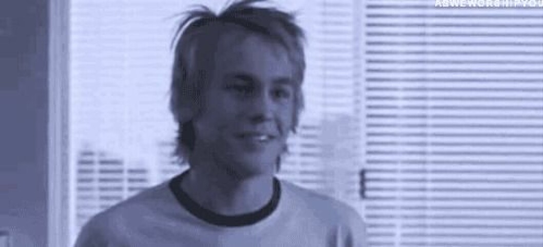 Via: <a href="http://giphy.com/gifs/charlie-hunnam-undeclared-v0415HsFrj3TG" target="_blank" rel="noopener">giphy</a> giphy (2)