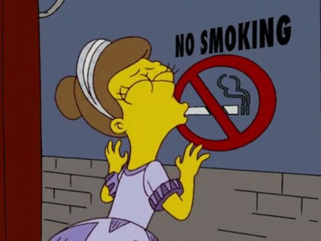 Via: <a href="http://giphy.com/gifs/the-simpsons-smoking-YI4eR3bHBCByM" target="_blank" rel="noopener">Giphy</a> giphy (6)