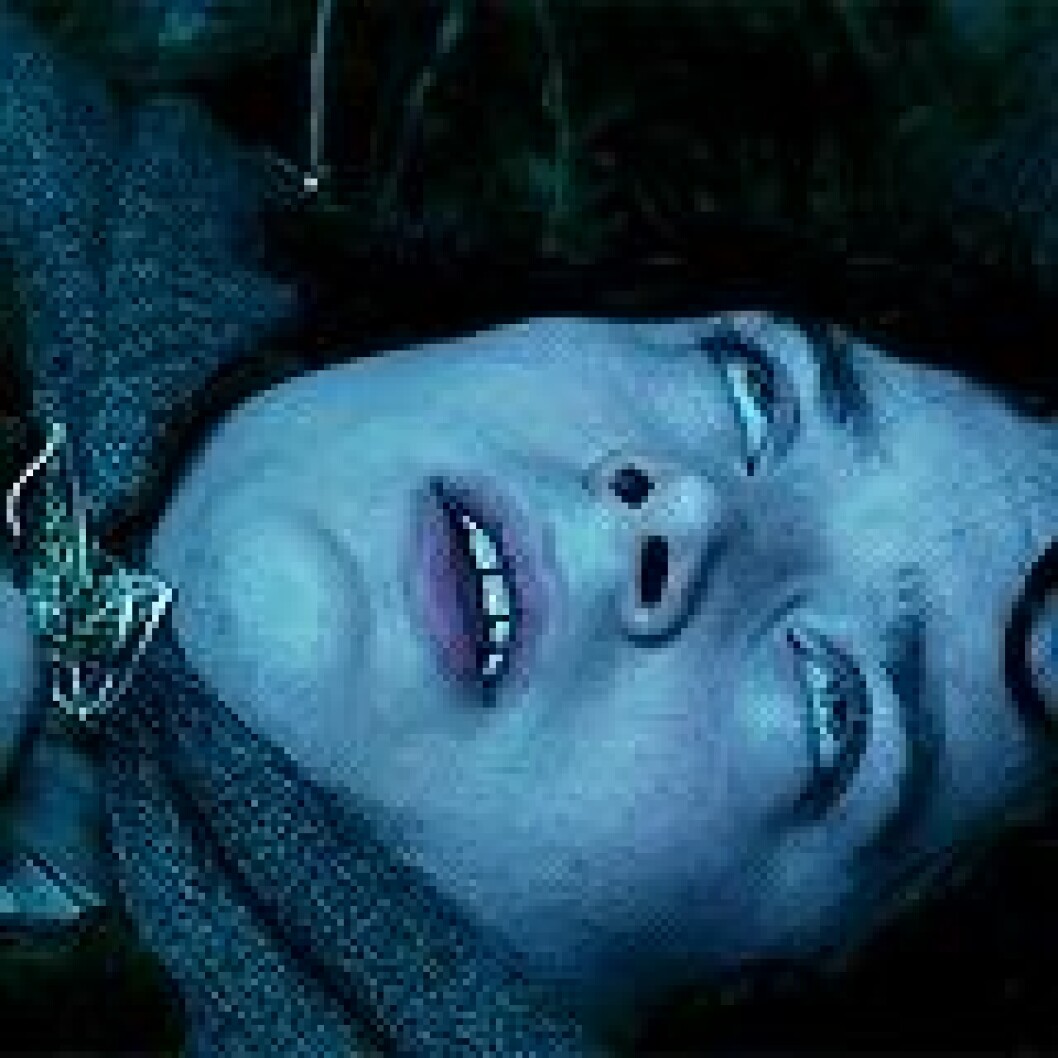 Via: <a href="http://giphy.com/gifs/the-lord-of-rings-fellowship-ring-return-king-kU8yKLGEJo5IQ" target="_blank" rel="noopener">Giphy</a> giphy (7)