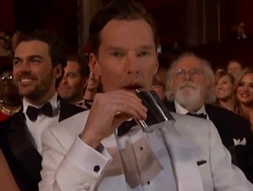 Via: <a href="http://giphy.com/gifs/benedict-cumberbatch-drinking-oscars-2015-5yLgoc6sGi6NqT9uNDa?utm_source=iframe&utm_medium=embed&utm_campaign=tag_click" target="_blank" rel="noopener">Giphy</a> Via: Giphy
