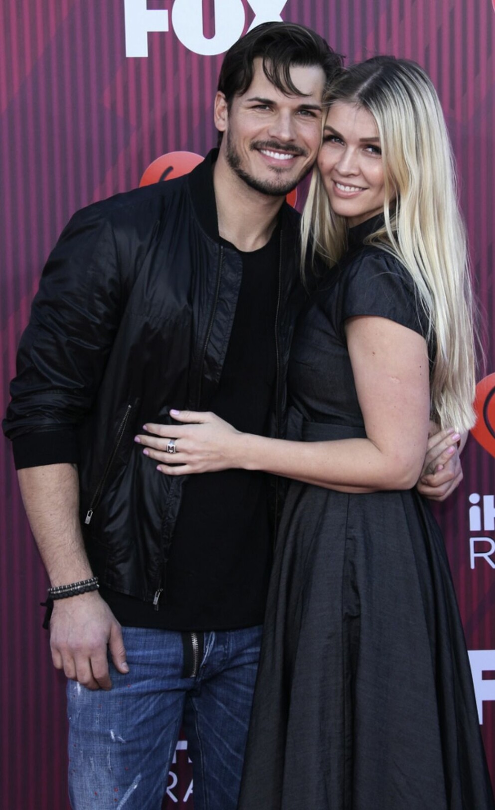Gleb Savchenko och ex-frun Elena Samodanova. Gleb Savchenko och ex-frun Elena Samodanova på röda mattan