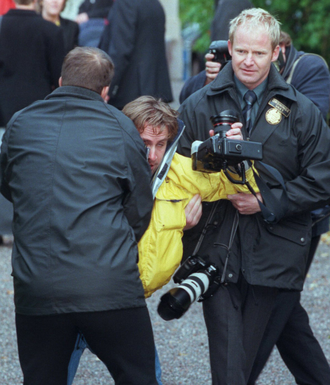 Fotbollsproffset Magnus Hedman och popsångerskan Magadalena vigdes i Ulrikdals slotts kapel i oktober 1999l. Tumult mellan fotografer och vakter uppstod utanför kyrkan. Brudparet hade nämligen sålt ensamrätten för bilderna till en svensk och en engelsk veckotidning