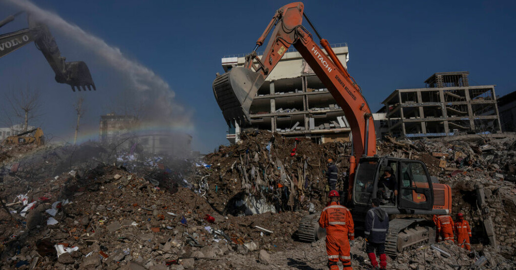 Turkiet avslutar hjälpinsats i ruinerna