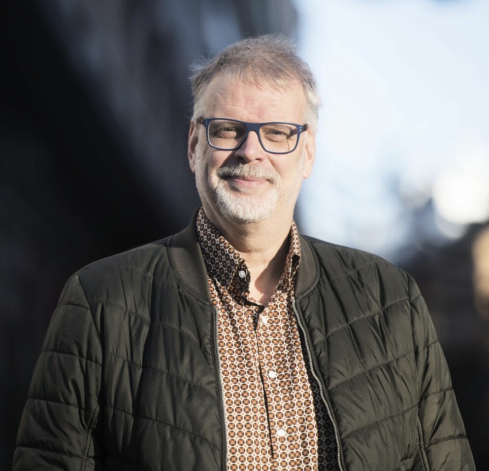 Hans Rosenfeldt med skjorta och jacka