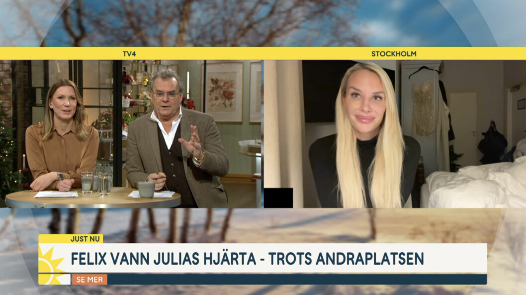 Här pikar programledaren Steffo Törnquist <span class=" italic" data-lab-italic_desktop="italic">Bachelorettes</span> Julia Franzén i en direktsänd tv-intervju. Här pikar programledaren Steffo Törnquist Bachelorettes Julia Franzén i en direktsänd tv-intervju.