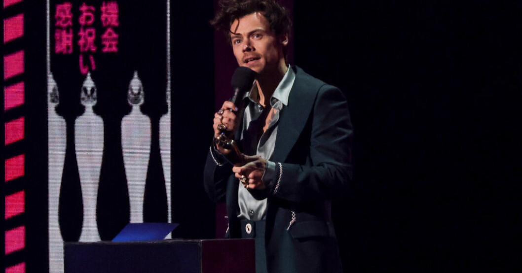 Harry Styles var kvällens stora vinnare vid Brit awards. Harry Styles knep priser på hemmaplan