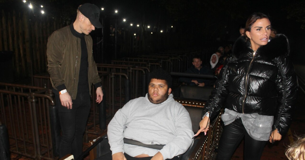 Harvey Price och Katie Price på tivoli.